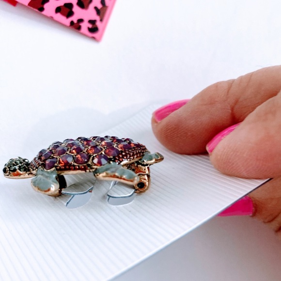 Betsey Johnson Crystal Studded Turtle Brooche - Picture 3 of 4